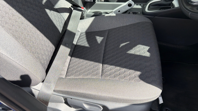 Toyota Yaris 1.5 Hybrid Icon 5dr CVT Hybrid Hatchback